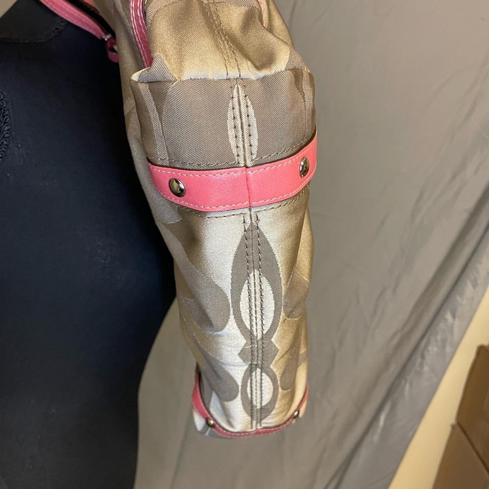 EUC Coach Carly Y2K 2008 Beige and Coral Shoulder Bag - Picture 13 of 16